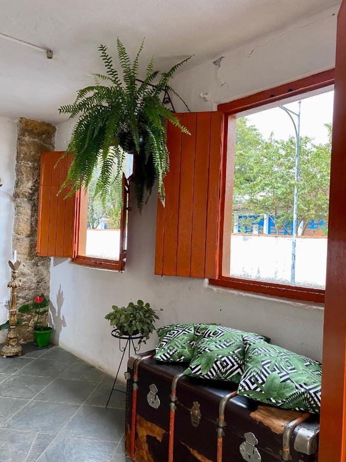 Hostel Dona Generoza Параті Екстер'єр фото